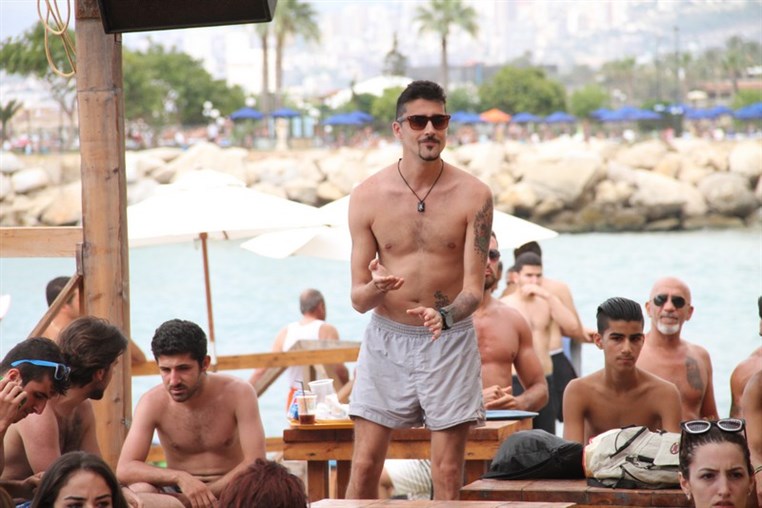 Cyan Beach Bar on Sunday